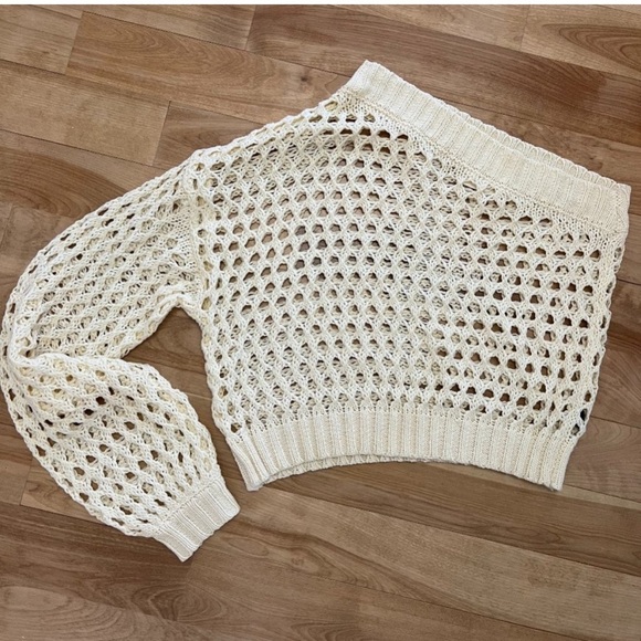 MaEve Anthropologie One-Shoulder Cream Knit Crochet Cropped Sweater - Picture 4 of 12